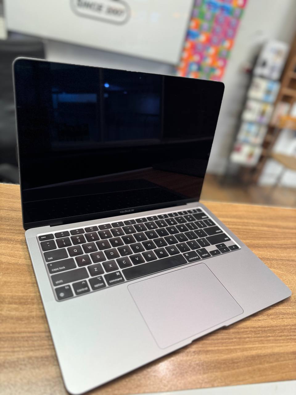 Apple MacBook Air 13.3" M1 8GB RAM 256GB SSD SpaceGray | MGN63