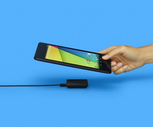 گوگل، شارژر بیسیم خود را برای دستگاههای نکسوس عرضه کرد