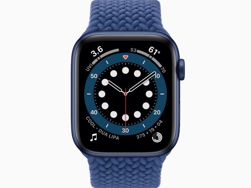 Apple_watch-series-6-aluminum-blue-case-countup-watchface_09152020