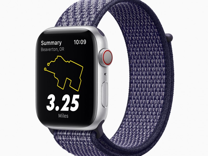 Apple_watch-series-6-aluminum-silver-case-nike-watch-purple-band_09152020